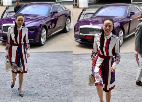 Madam Pang cầm lái siêu xe sang Rolls-Royce Spectre cực chất đi dự sự kiện