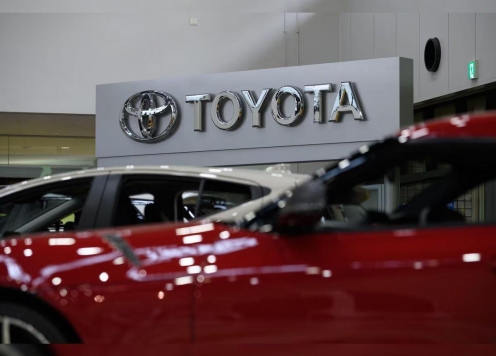 Toyota lập cú đúp kỷ lục nhờ nhu cầu mua xe tăng mạnh