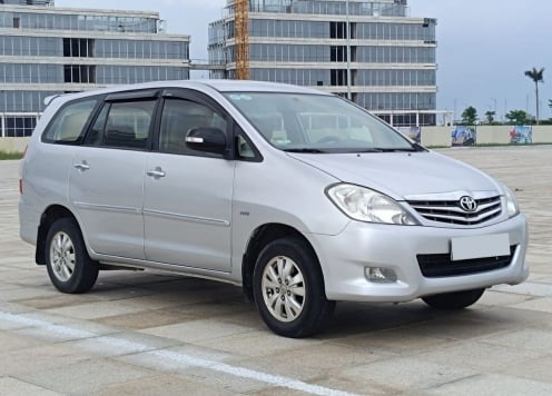 Toyota Innova 2008 lăn bánh 16 năm lên sàn xe cũ với giá rẻ hơn xe hạng A