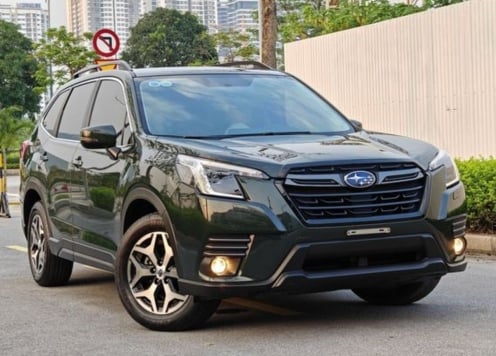 Subaru Forester 2023 lăn bánh 12.000 km rao bán với giá khó tin