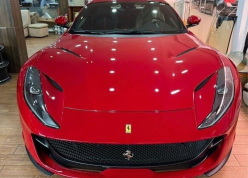 Siêu xe mui trần Ferrari 812 GTS cập bến Việt Nam, chỉ màu sơn đã có giá hơn 300 triệu đồng