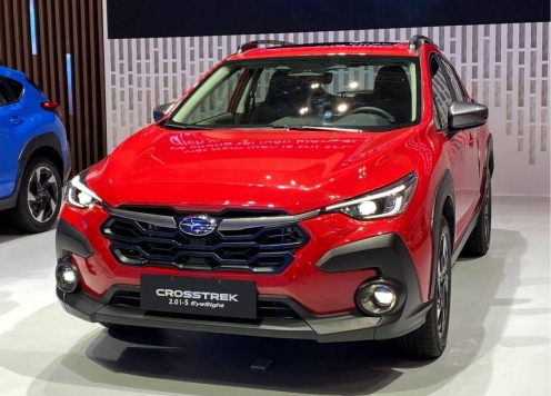 Subaru Crosstrek ra mắt Việt Nam: Ngang cỡ Toyota Corolla Cross, giá từ 1,098 tỷ đồng