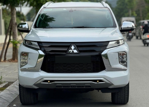 Mitsubishi Pajero Sport 2021 sử dụng 3 năm lên sàn xe cũ với giá khó tin