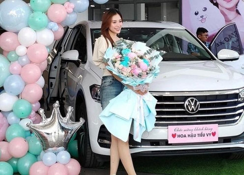 MPV hạng sang Volkswagen Viloran mới tậu của Hoa hậu Tiểu Vy có gì đặc biệt?
