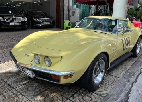 Chiêm ngưỡng Chevrolet Corvette C3 Stingray 'mắt lé' của 'vua cà phê' Đặng Lê Nguyên Vũ