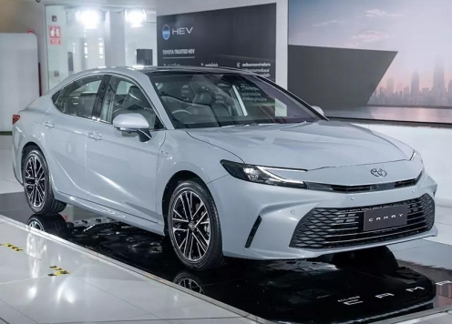 Xem trước Toyota Camry 2025 sắp về Việt Nam cuối năm nay