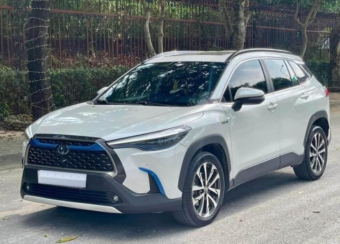 Toyota Corolla Cross Hybrid 2020 lăn bánh 3 năm tại Việt Nam bán lại với giá ngỡ ngàng