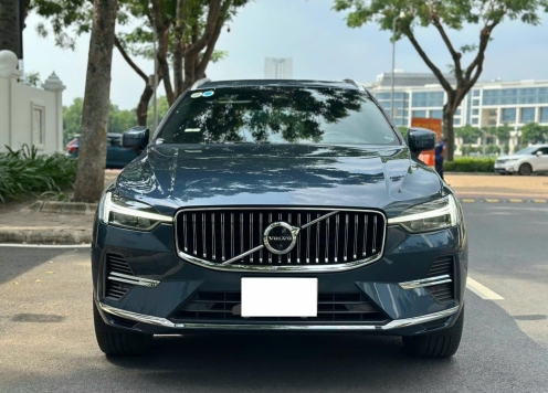 Sử dụng 1 năm, Volvo XC60 Recharge Ultimate 2023 chạy lướt lên sàn xe cũ với giá khó tin