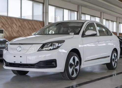 Chiêm ngưỡng xe điện giá rẻ Dongfeng E70 sắp về Việt Nam, cùng phân khúc với Mazda3