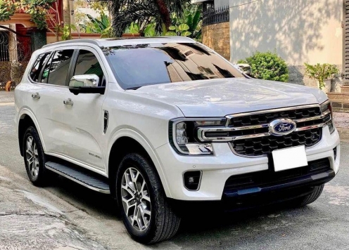 Lăn bánh 1 năm, SUV 7 chỗ Ford Everest 2023 đã lên sàn xe cũ với giá ngỡ ngàng