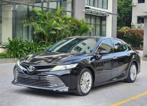 Ngỡ ngàng mức khấu hao của Toyota Camry 2021 'full option' sau 3 năm lăn bánh