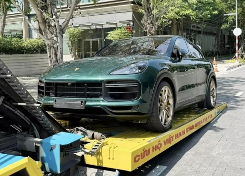 Porsche Cayenne Turbo GT 2022 chạy lướt 2 năm tại Việt Nam rao bán với giá gần 13 tỷ đồng