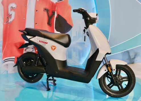 Yadea Vekoo - Xe máy điện giá rẻ cho học sinh với loạt tính năng thông minh