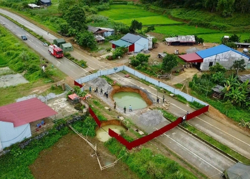 Bắc Kạn: Dừng tìm kiếm nạn nhân nghi rơi xuống 'hố tử thần' sau hơn nửa tháng nỗ lực