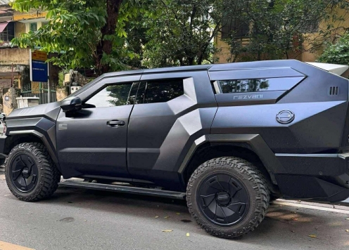 SUV chống đạn Rezvani Vengeance bất ngờ xuất hiện tại Hà Nội: Ngoại hình hầm hố, giá ngang siêu xe