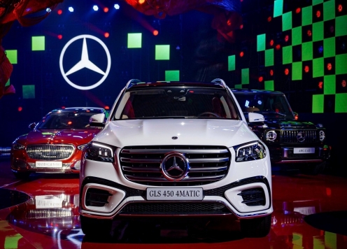 Mercedes-Benz GLS 450 2025 cập bến Việt Nam: Nâng cấp công nghệ, giá 5,689 tỷ đồng đấu BMW X7