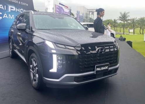 Hyundai Palisade giảm giá sâu tới 240 triệu đồng tại đại lý, quyết giữ chân khách Việt