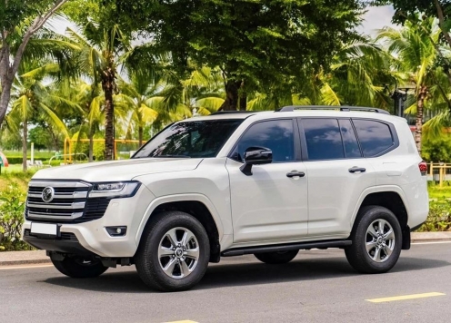 Giá cao, khan hàng nhưng Toyota Land Cruiser vẫn bán tốt hơn nhiều xe phổ thông