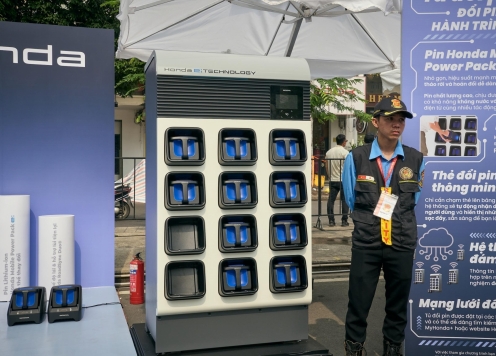 Các hãng xe đẩy mạnh hệ thống đổi pin xe máy điện, hướng tới vận hành từ năm 2026