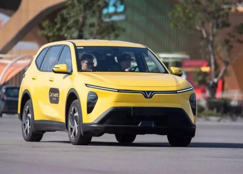 VinFast Limo Green đạt danh hiệu 'Ô tô của năm phân khúc MPV phổ thông'