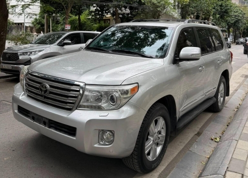 Lăn bánh hơn 1 thập kỷ, chiếc Toyota Land Cruiser 2014 giữ giá không ngờ
