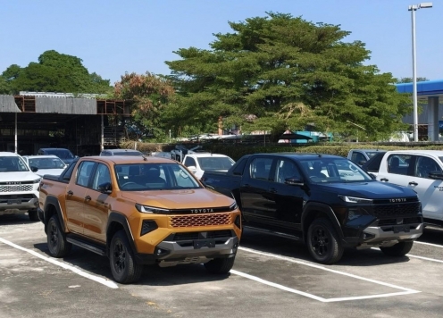 Chưa kịp lên kệ, Toyota Hilux 2026 đã chịu sức ép lớn khi Ranger, Triton và D-Max đồng loạt giảm giá