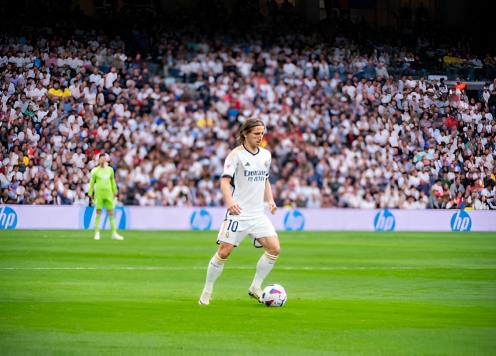 Luka Modric lập kỷ lục trong ngày Real 'vùi dập' Cadiz