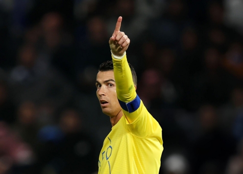 Thua đội hạng 2, NHM Al Nassr nói lời 'gan ruột' về Ronaldo