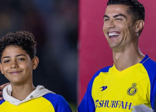 Tại sao Ronaldo chưa từng công khai 'mẹ đẻ' của Cristiano Jr?