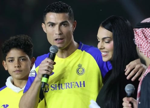 Độ giàu có của Ronaldo tại Al Nassr: Mỗi giây kiếm hơn 200.000 Đồng