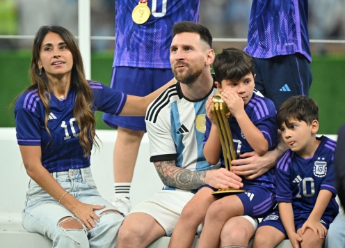 Ngoài Antonella, Messi đã từng 'qua lại' với những người đẹp nào?