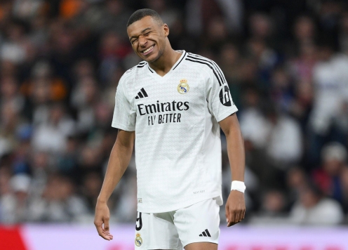 Mbappe thiết lập kỷ lục 'không ai muốn' tại El Clasico