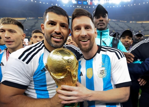 Aguero: 'Messi muốn tham dự World Cup 2026'