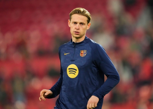 Barca để mắt tới 'máy chạy' của Liverpool, ra giá cho De Jong