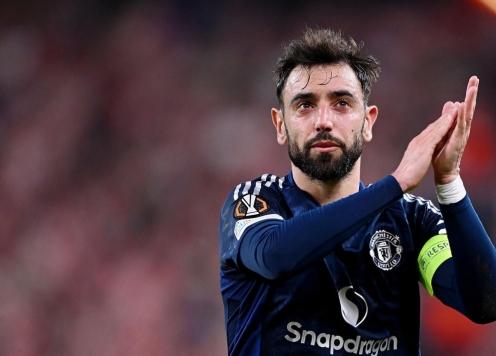 Bruno Fernandes đi vào lịch sử Europa League