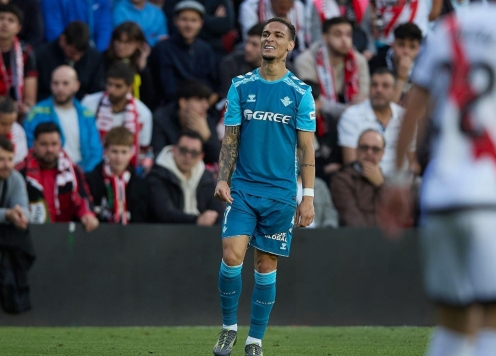 Antony nhận tin không thể buồn hơn tại Real Betis