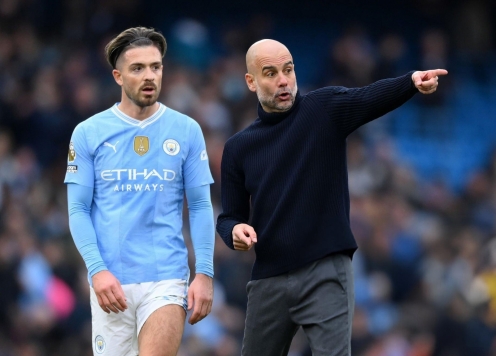 Pep Guardiola 'bóng gió' 1 cầu thủ Man City ra đi