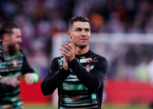 Ronaldo gửi thông điệp 3 từ sau khi giúp Bồ Đào Nha vào chung kết