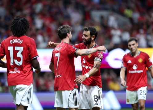 Man United có danh hiệu đầu tiên