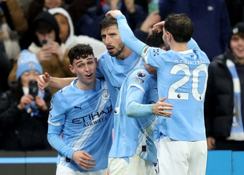 Hạ đẹp Sunderland, Man City ‘phả hơi nóng’ lên Arsenal