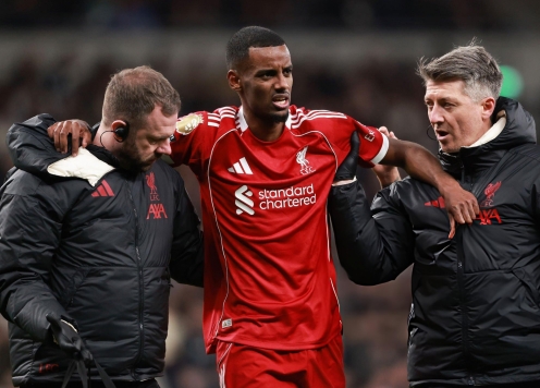 Liverpool 'thiệt đơn thiệt kép' vì Alexander Isak