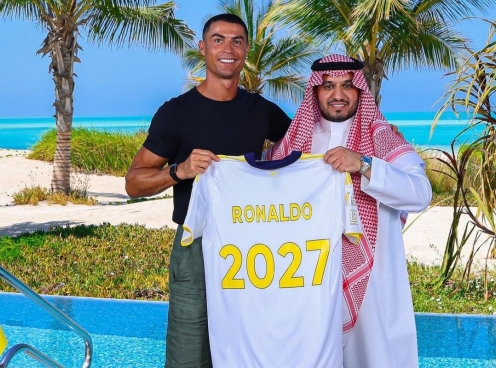 Ronaldo khiến 1 đội bóng phải 'giải tán'