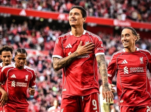 Darwin Nunez bất ngờ trở thành 'vua phá lưới' Liverpool