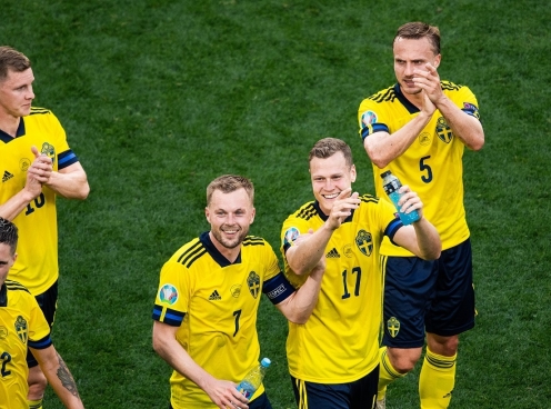 Chuyên gia quốc tế dự đoán Thụy Điển vs Ba Lan: Lựa chọn đúng đắn