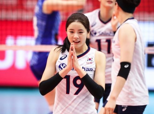 'Ngọc nữ' xinh đẹp nhất làng bóng chuyền Hàn Quốc là ai?