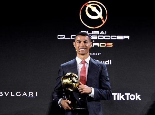 Bỏ xa Messi, siêu sao sáng cửa đoạt giải 'Quả bóng vàng Dubai 2021'