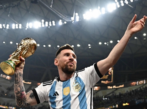 Messi 'nói tiếng Anh' sõi như người bản địa, fan hâm mộ ngỡ ngàng