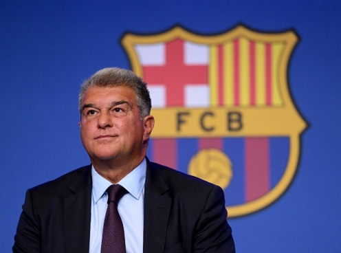 Chủ tịch Barca tiếp tục chỉ trích trọng tài ở trận thua Inter