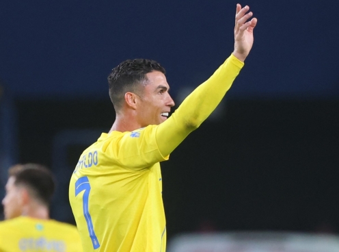 Ronaldo lên tiếng ngạo nghễ sau cú hat - trick thần thánh