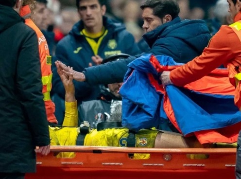 Va chạm với đồng đội, sao Villarreal bất tỉnh phải nhập viện